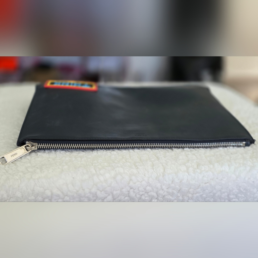 Fendi ROMA THINK Navy and Red Logo Clutch - Picture 4 of 8